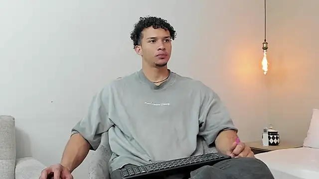 Dominick star online show from February 2025 04:25:02 AM