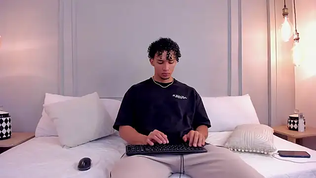 Dominick star online show from September 2025 04:03:01 AM