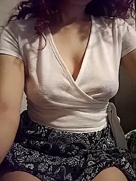 KITTEN-10 online show from December 2025 03:00:02 AM