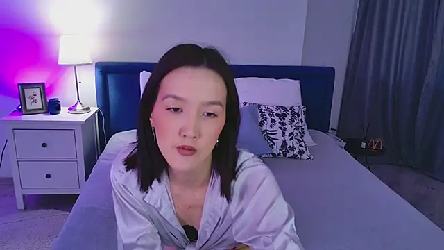 Snapshot of CarrieAmber chatting on April 2026 02:33:01 PM CarrieAmber online show from April 2026 02:33:01 PM