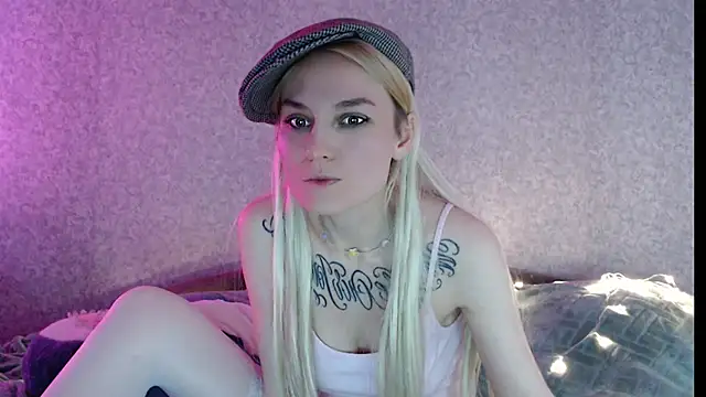 mischellemeow13 online show from December 2024 08:55:02 AM