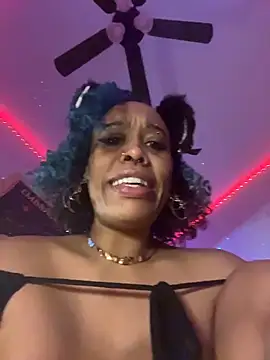 Snapshot of loveluna8 chatting on October 2025 10:22:01 PM loveluna8 online show from October 2025 10:22:01 PM