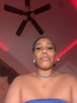 Snapshot of loveluna8 chatting on November 2025 11:59:02 PM loveluna8 online show from November 2025 11:59:02 PM