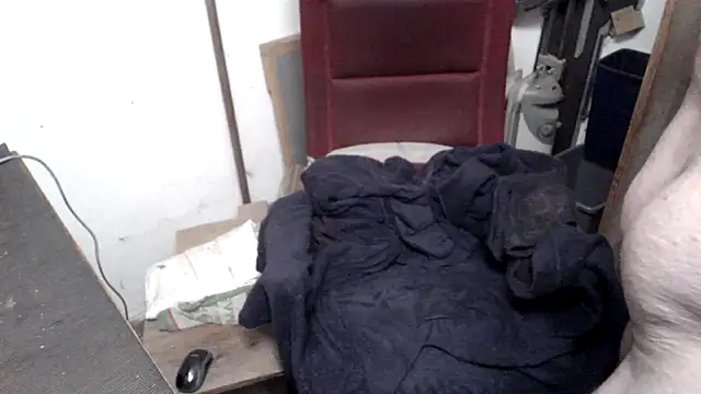 Vernalot 76 online show from October 2025 07:25:02 PM