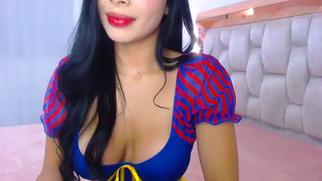 lolaperrys online show from November 2025 06:15:02 AM