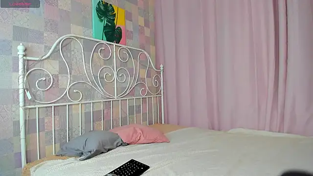 Lesi Moonie01 online show from March 2025 08:19:02 AM