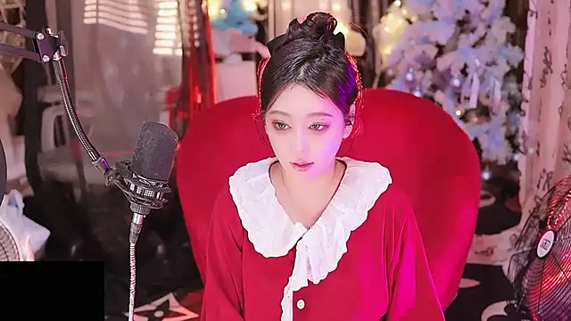 Missy Nana21 online show from October 2025 04:18:01 PM