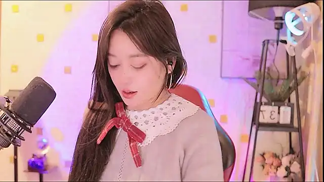 Missy Nana21 online show from February 2026 03:33:01 PM