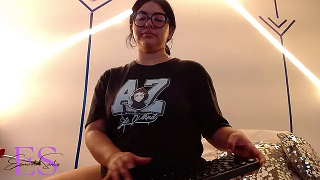 Snapshot of EsmeraldaSantoss chatting on February 2025 12:45:02 PM EsmeraldaSantoss online show from February 2025 12:45:02 PM