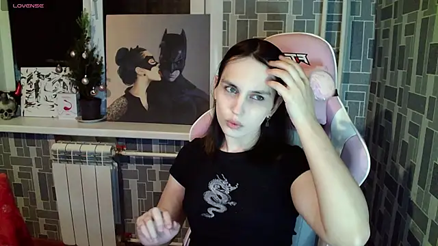 Snapshot of BlackHe4rts_ chatting on January 2025 10:33:01 PM BlackHe4rts  online show from January 2025 10:33:01 PM