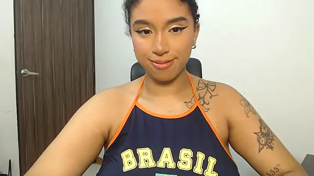 Snapshot of barbara_falcons chatting on March 2026 05:13:01 AM barbara falcons online show from March 2026 05:13:01 AM