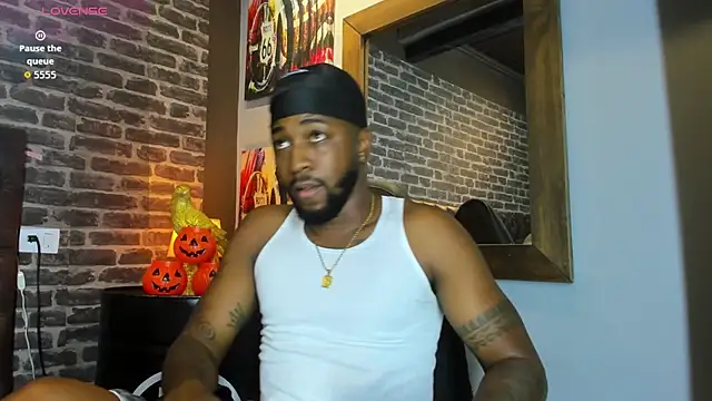 Drake Nassir4 online show from October 2025 03:02:02 PM