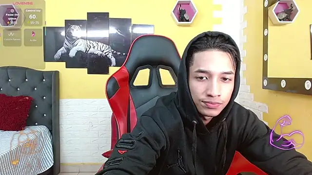 jose sexycumm online show from December 2025 07:32:01 PM