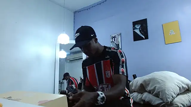 Kimandyuk online show from February 2025 07:49:01 PM