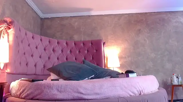 GabyPetit online show from March 2025 08:32:01 PM