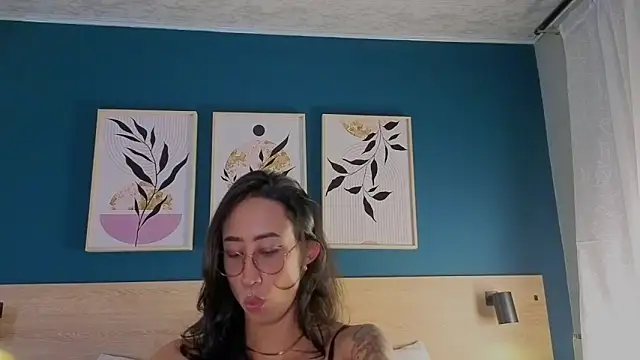 GabyPetit online show from October 2025 07:59:01 PM