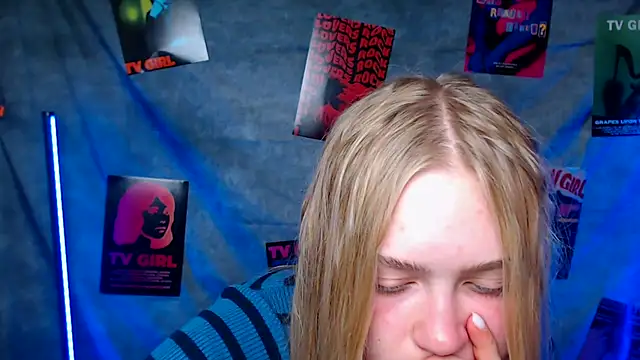 MademoiselleCl online show from October 2025 12:23:02 PM