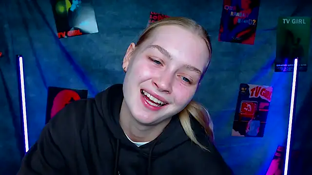 MademoiselleCl online show from October 2025 12:17:02 PM