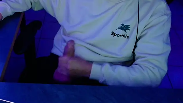 Snapshot of Vlad230323 chatting on November 2025 09:47:01 PM Vlad230323 online show from November 2025 09:47:01 PM