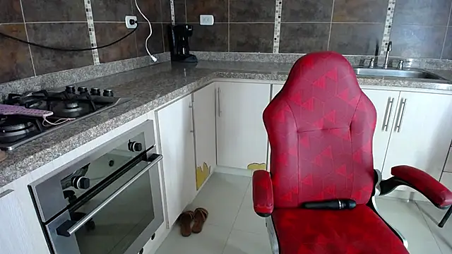 anna alvarez online show from February 2025 05:04:01 PM