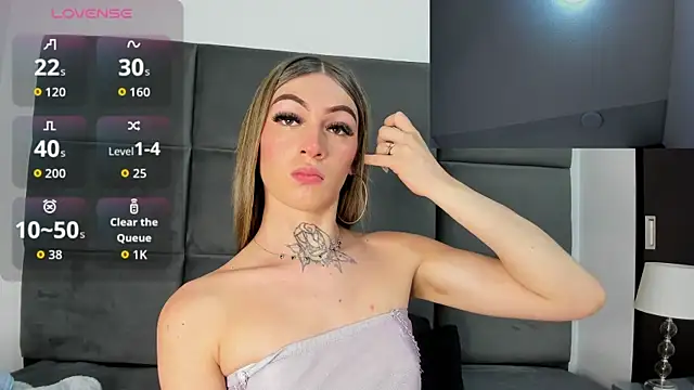 Snapshot of Lizz_Luna chatting on September 2025 02:16:01 PM Lizz Luna online show from September 2025 02:16:01 PM