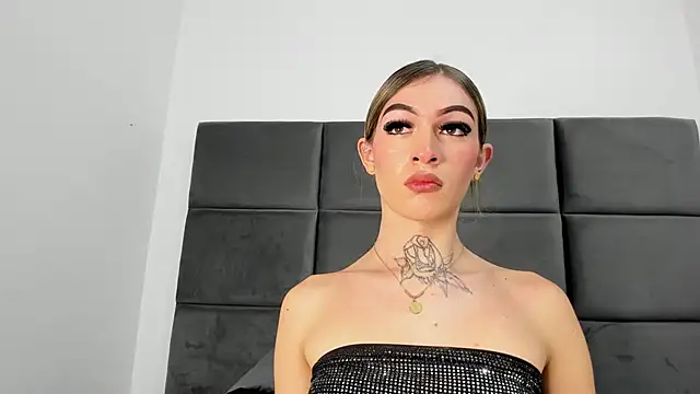 Snapshot of Lizz_Luna chatting on September 2025 01:34:01 PM Lizz Luna online show from September 2025 01:34:01 PM