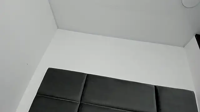 Snapshot of Lizz_Luna chatting on October 2025 02:36:01 PM Lizz Luna online show from October 2025 02:36:01 PM