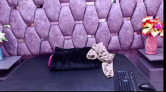 EmilyyEvans  online show from December 2024 04:38:02 PM