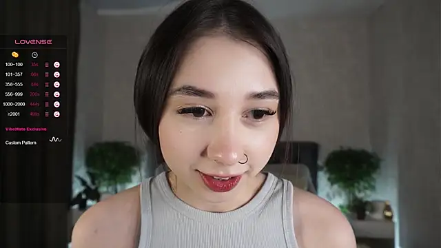 Snapshot of AislyEmbury chatting on February 2025 07:05:02 PM AislyEmbury online show from February 2025 07:05:02 PM