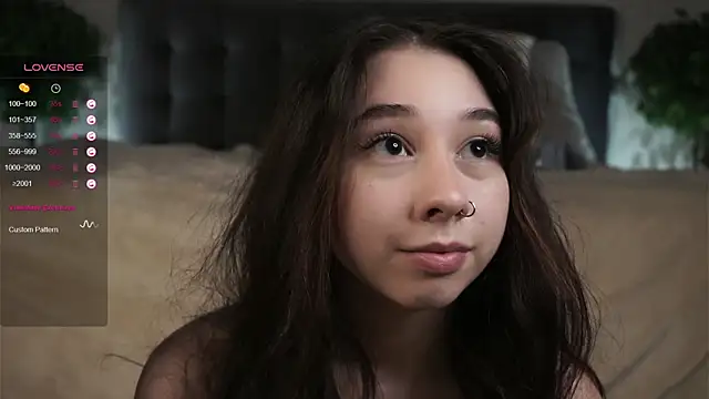 Snapshot of AislyEmbury chatting on February 2025 10:47:01 PM AislyEmbury online show from February 2025 10:47:01 PM