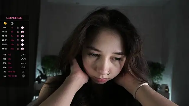 Snapshot of AislyEmbury chatting on February 2025 02:26:02 AM AislyEmbury online show from February 2025 02:26:02 AM