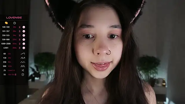 Snapshot of AislyEmbury chatting on February 2025 01:14:02 AM AislyEmbury online show from February 2025 01:14:02 AM