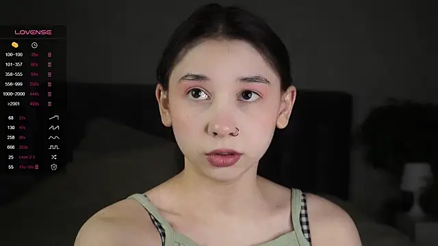 Snapshot of AislyEmbury chatting on March 2025 07:23:01 PM AislyEmbury online show from March 2025 07:23:01 PM