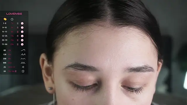 Snapshot of AislyEmbury chatting on March 2025 01:34:02 AM AislyEmbury online show from March 2025 01:34:02 AM