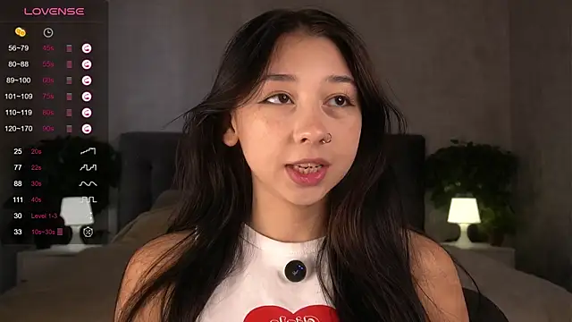 Snapshot of AislyEmbury chatting on September 2025 05:31:01 AM AislyEmbury online show from September 2025 05:31:01 AM