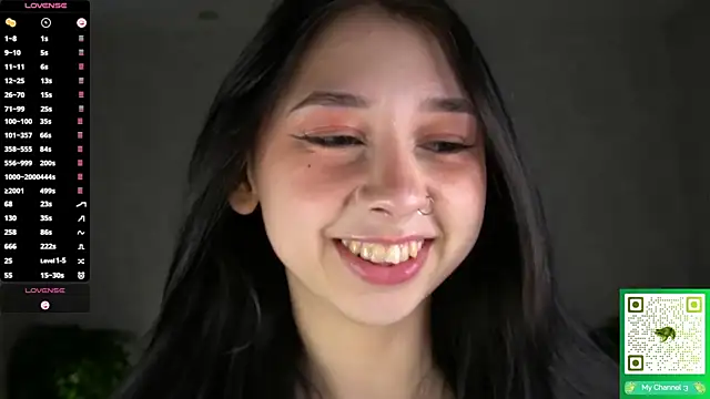 Snapshot of AislyEmbury chatting on November 2025 04:45:02 AM AislyEmbury online show from November 2025 04:45:02 AM