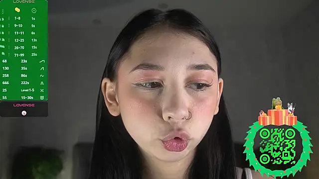 Snapshot of AislyEmbury chatting on December 2025 05:13:01 AM AislyEmbury online show from December 2025 05:13:01 AM