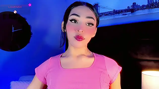 Snapshot of Valery_Sophiia chatting on February 2025 05:52:02 AM Valery Sophiia online show from February 2025 05:52:02 AM