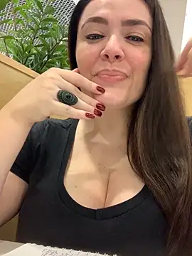 Sophie Eaton online show from September 2025 07:14:02 PM