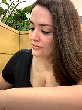 Sophie Eaton online show from September 2025 08:31:02 PM