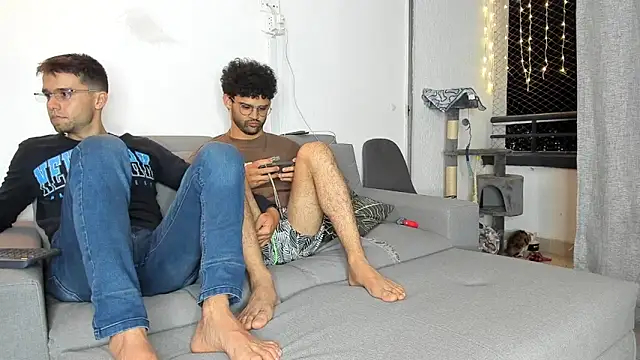 crisandrews online show from November 2025 02:33:02 AM