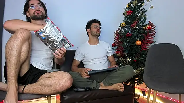 crisandrews online show from December 2025 02:06:02 AM