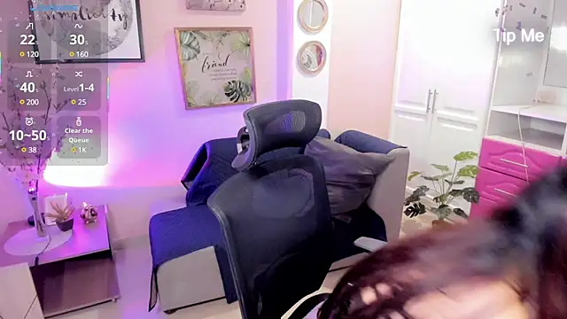 Dakota Faning online show from January 2025 01:45:02 PM