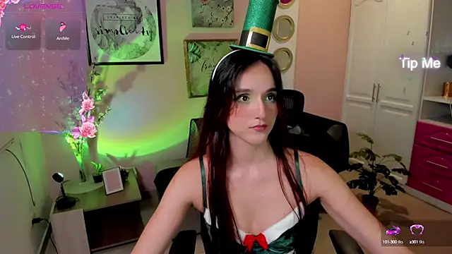 Dakota Faning online show from March 2025 01:51:01 PM