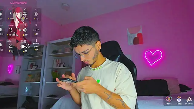 Ian Castillo  online show from March 2025 11:11:01 AM