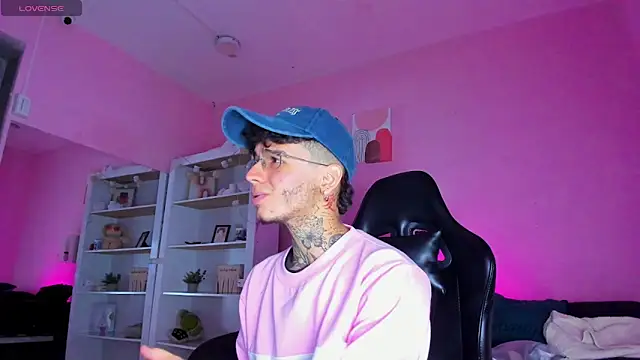 Ian Castillo  online show from December 2025 11:25:02 AM