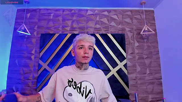 Ian Castillo  online show from February 2026 11:26:01 AM