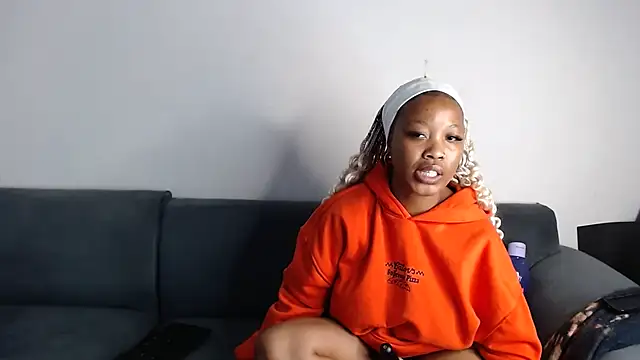 Snapshot of SZA_Doja chatting on March 2026 05:05:01 PM SZA Doja online show from March 2026 05:05:01 PM