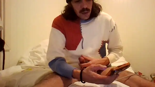 Snapshot of wolfwhite95 chatting on February 2026 09:16:01 PM wolfwhite95 online show from February 2026 09:16:01 PM