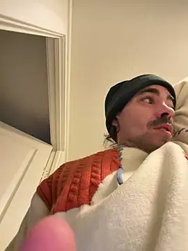 Snapshot of wolfwhite95 chatting on March 2026 04:31:01 PM wolfwhite95 online show from March 2026 04:31:01 PM